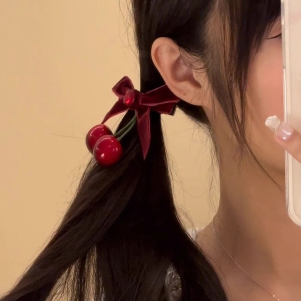 Velvet Bow Red Cherry Hairpins - Tie Bar Clip recensione e prezzo