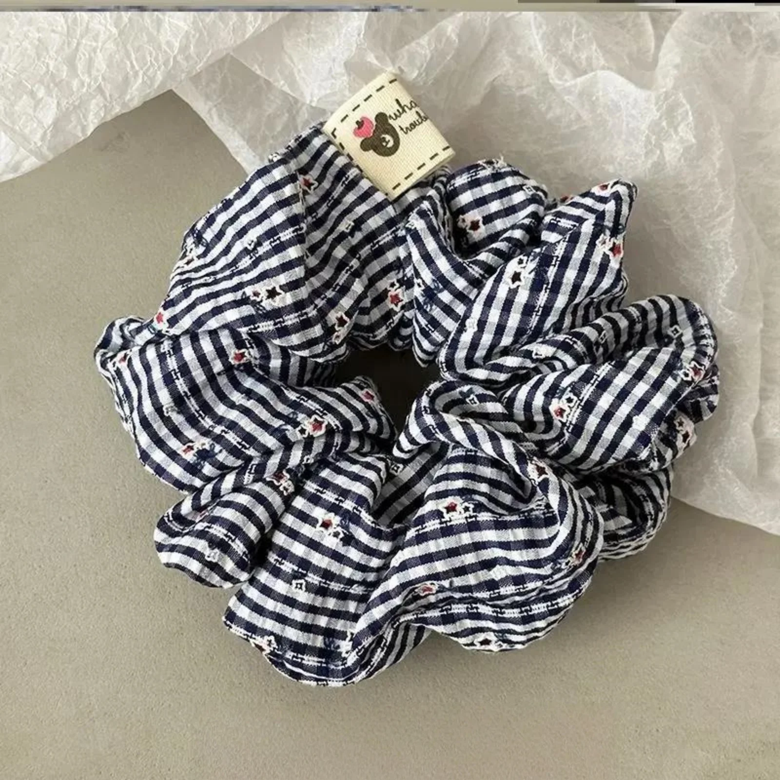 Literary Small Flower Ponytail - Tie Bar Clip recensione e prezzo
